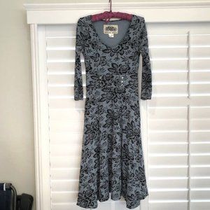 Effie's Heart Long Sleeve dress size small black flower on medium blue. Pockets!